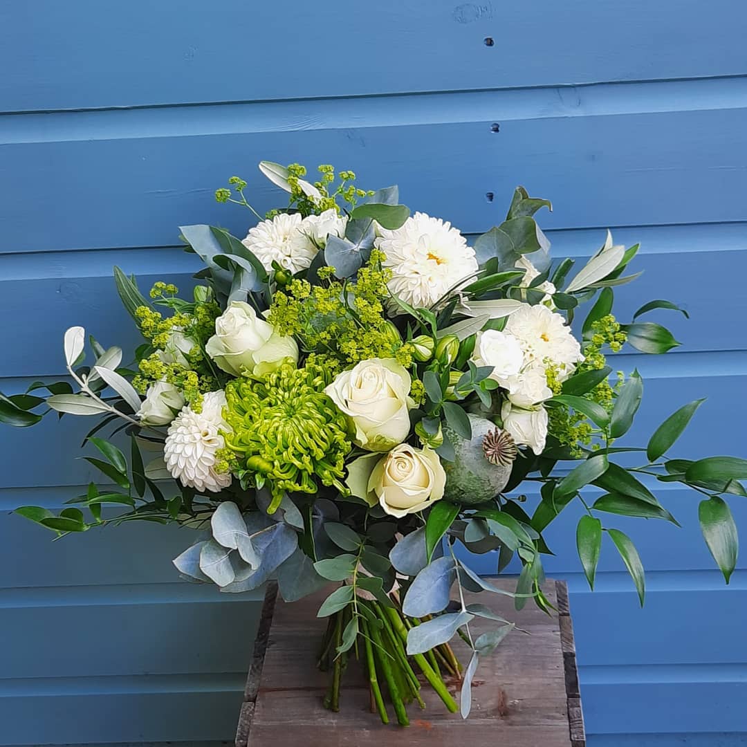 Bridal bouquet inspo 🥰 from the Wedding Supplier Market @vandyk_chesterfield on Saturday. Had a fantastic day at a Beautiful Venue