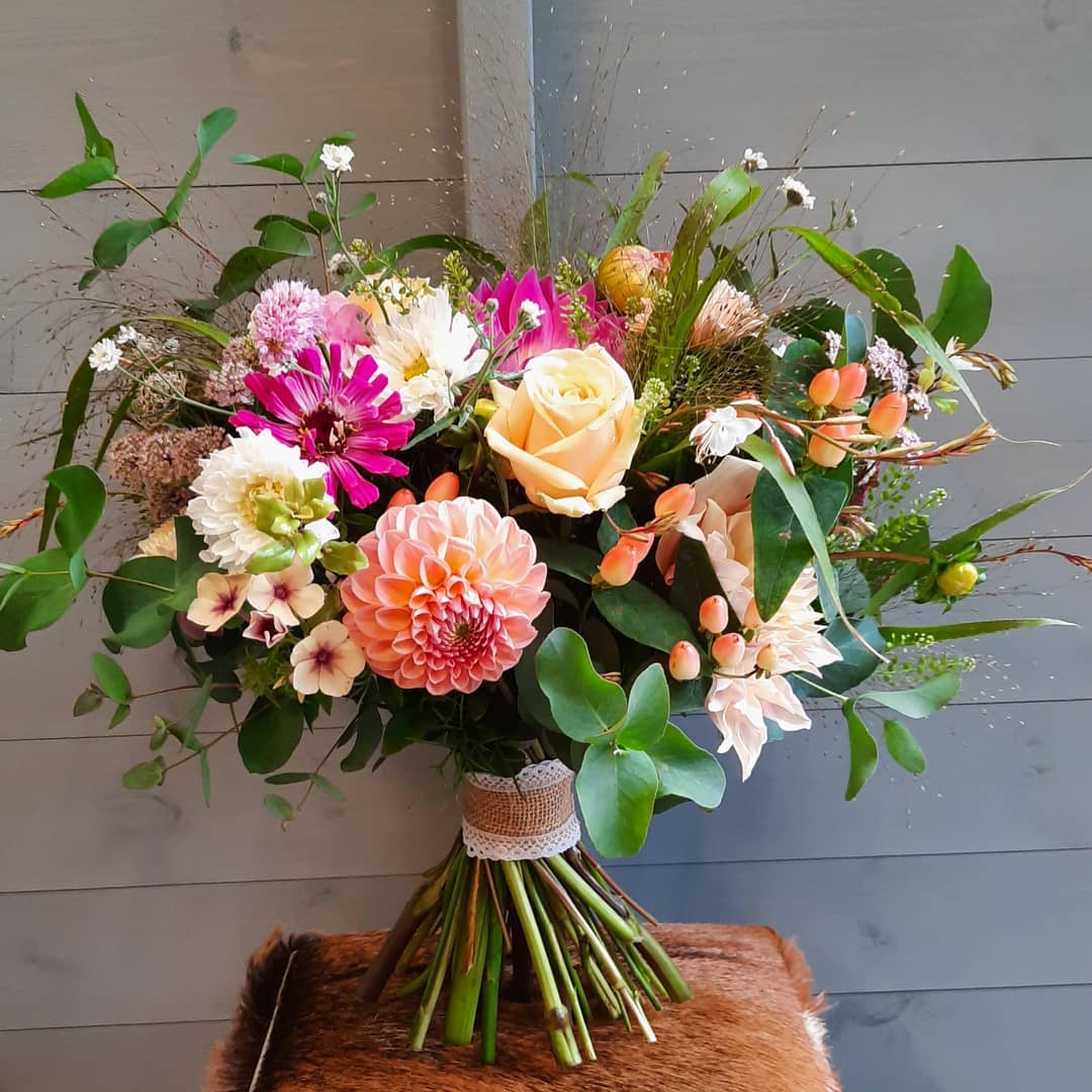 Happy Wedding Day to Alan & Dawne  was so excited to create Dawne's bouquet full of beautiful british grown blooms from @hollybrookflowerfarm Congratulations to you both hope you've had a fantastic day x